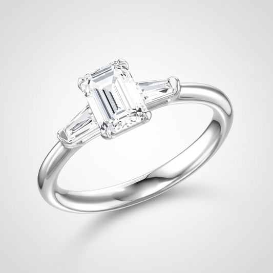 10Kt Sophisticated Emerald Ring